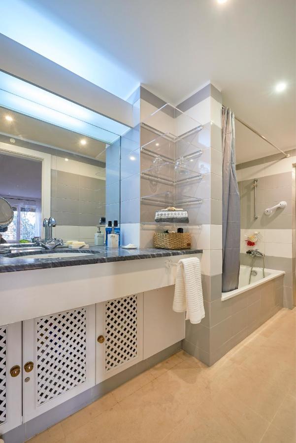 Modern Apartment With Swiming Pool & Garage - Lisbon Luaran gambar